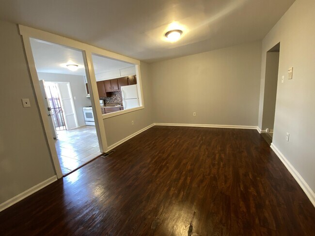 Building Photo - 4406 Camden Ave