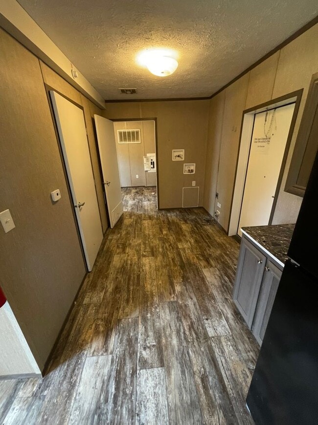 Building Photo - Lot 1
