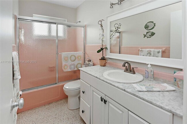 Building Photo - 330 Van Buren St