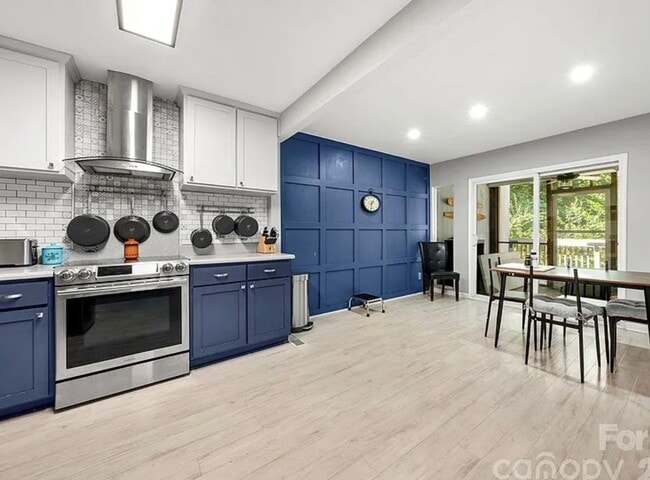 Building Photo - 222 Riverview Terrace