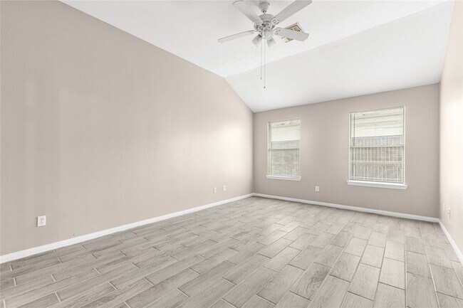 Building Photo - 17250 Cricketbriar Ct