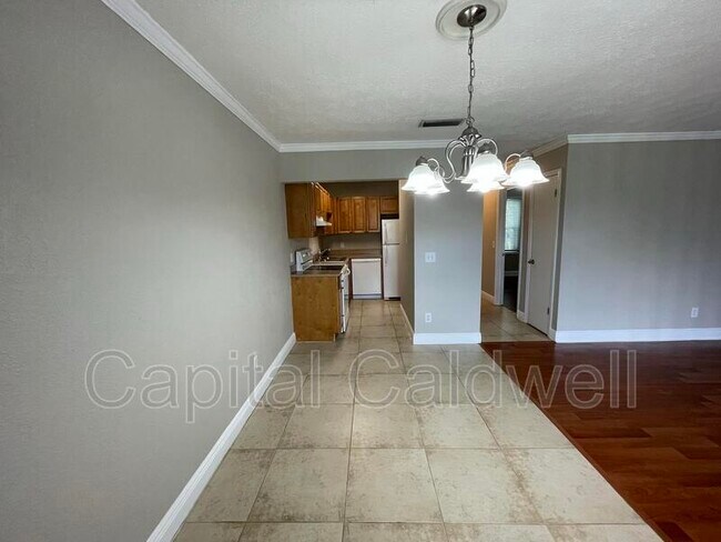 Building Photo - 13686 Orange Sunset Dr