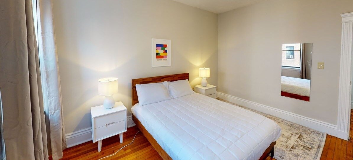 Building Photo - 50 Queensberry St