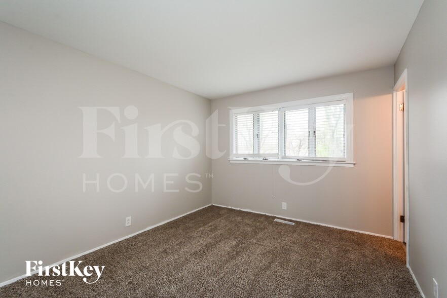 Building Photo - 2718 Westminster Dr