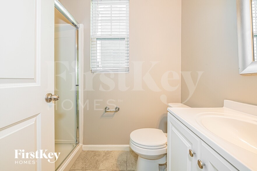 Building Photo - 637 Starry Sky Dr