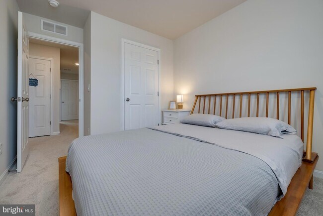 Building Photo - 262 Allison Dr