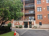 Building Photo - 2811 N Bell Ave