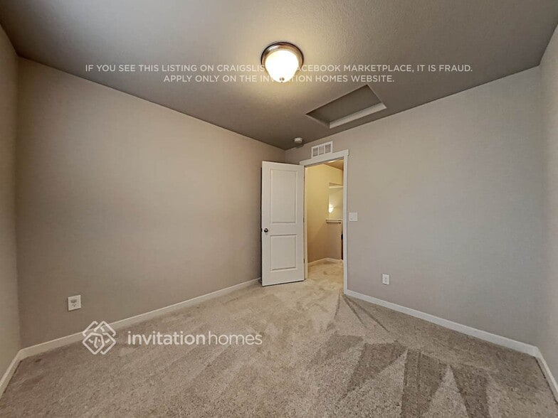 Building Photo - 10567 Kalama Dr