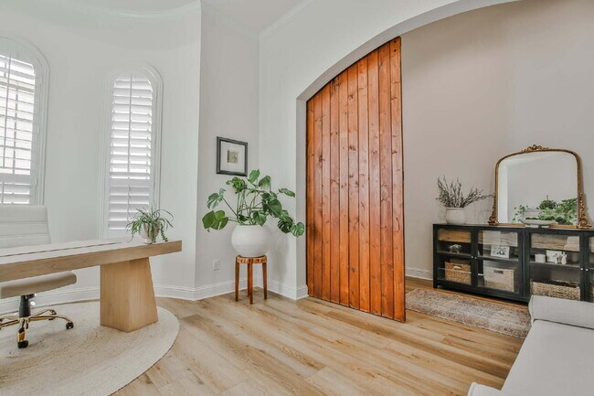 Building Photo - Preston Manor Home with Soaring Ceilings, Private Suite & Resort, Style Amenities