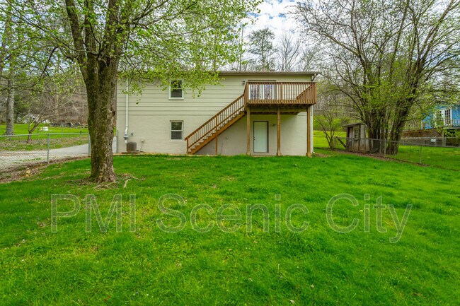 Building Photo - 5907 Browntown Rd