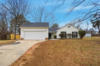 Building Photo - 3 Bedroom Ranch with a 2 Car Garage!