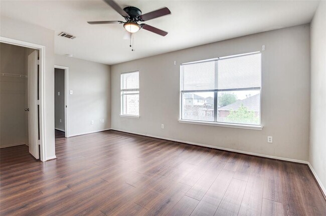 Building Photo - 2017 Laughlin Rd