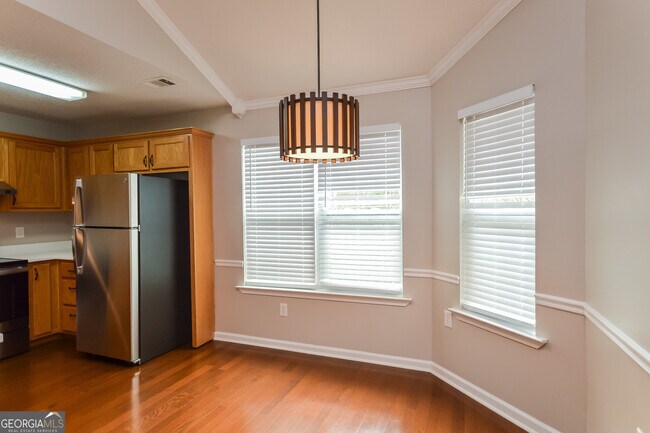 Building Photo - 1420 Saddlebrook Ct