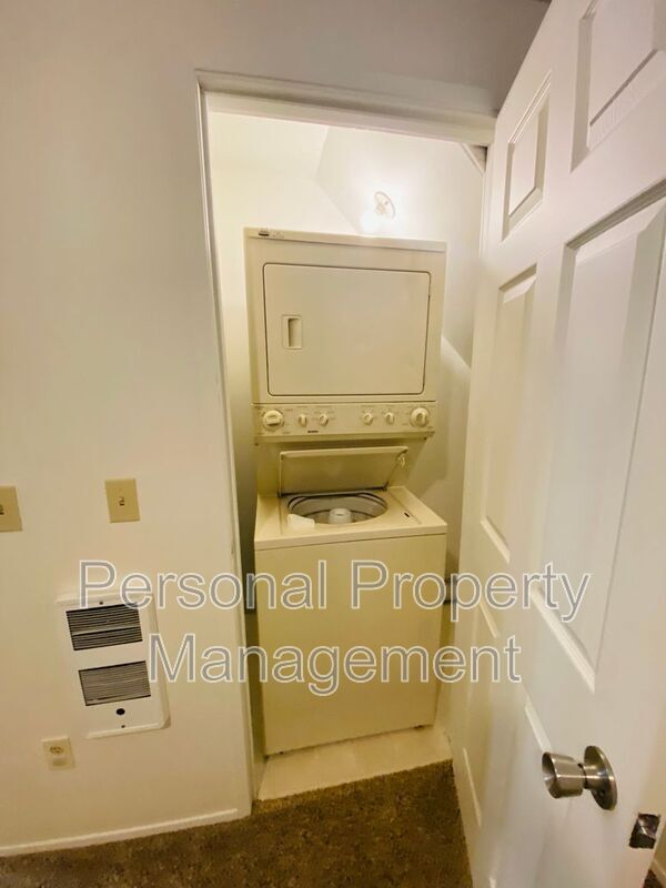 Building Photo - 7310 NE 16th Ave