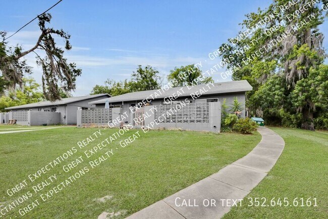 Building Photo - 5836 SE Drew Rd