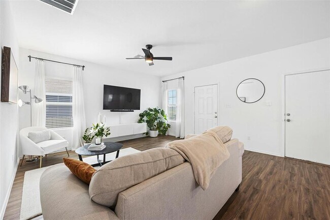 Building Photo - 221 Barbary Coast Ln