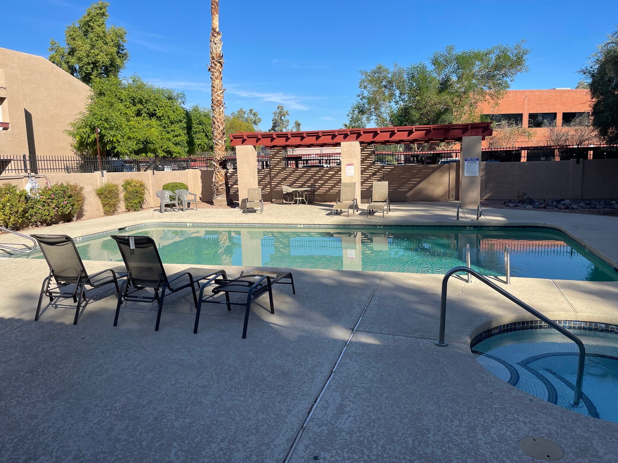 Building Photo - 3131 W Cochise Dr