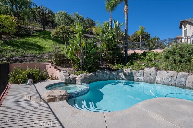 Building Photo - 19922 E Country Hollow Dr