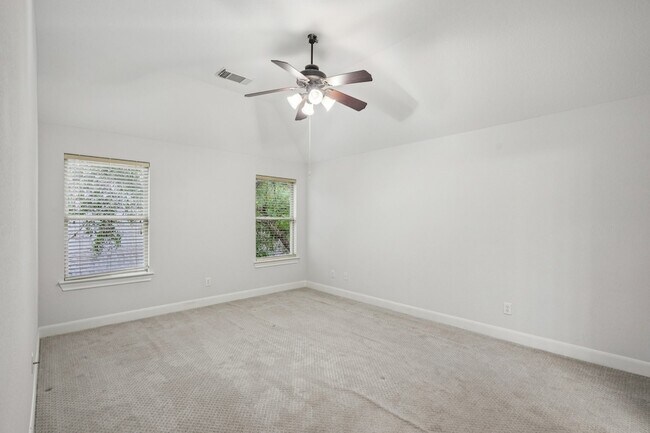 Building Photo - 90 Panterra Way