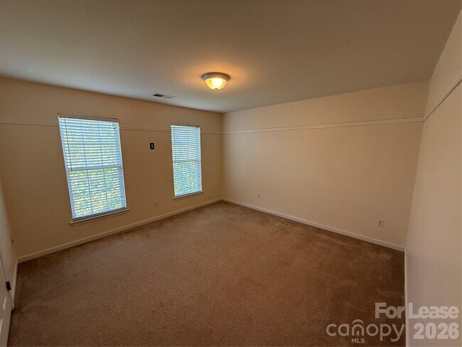 Building Photo - 15622 Troubadour Ln