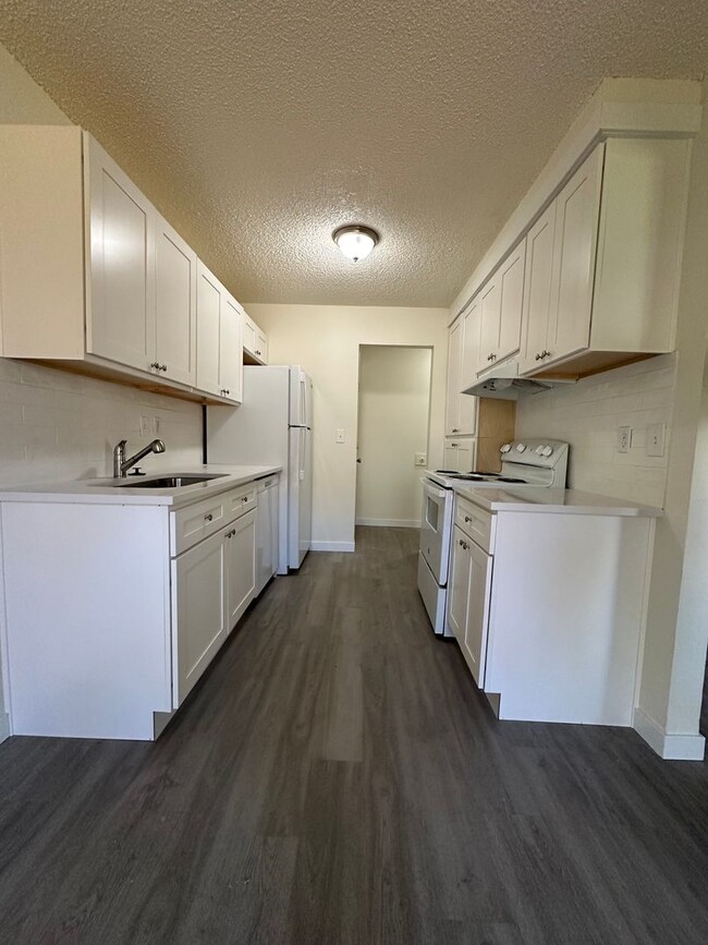 Building Photo - Lantana Apartments