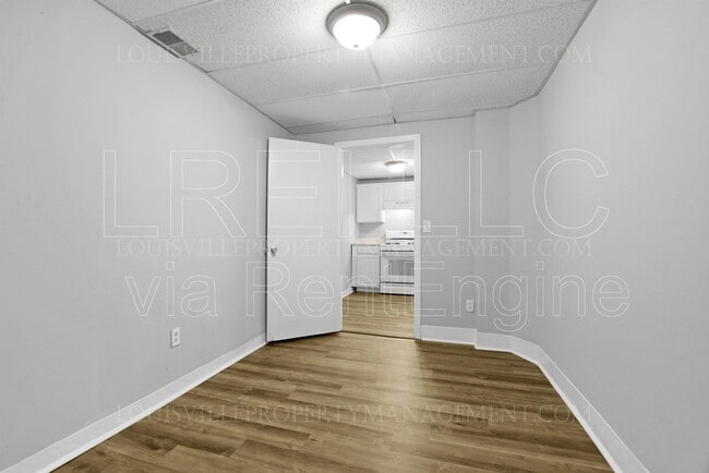 Building Photo - 706 Roselane St