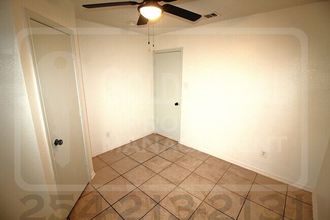 Building Photo - Beautiful 4-Bed, 2-Bath Home - Now Availab...