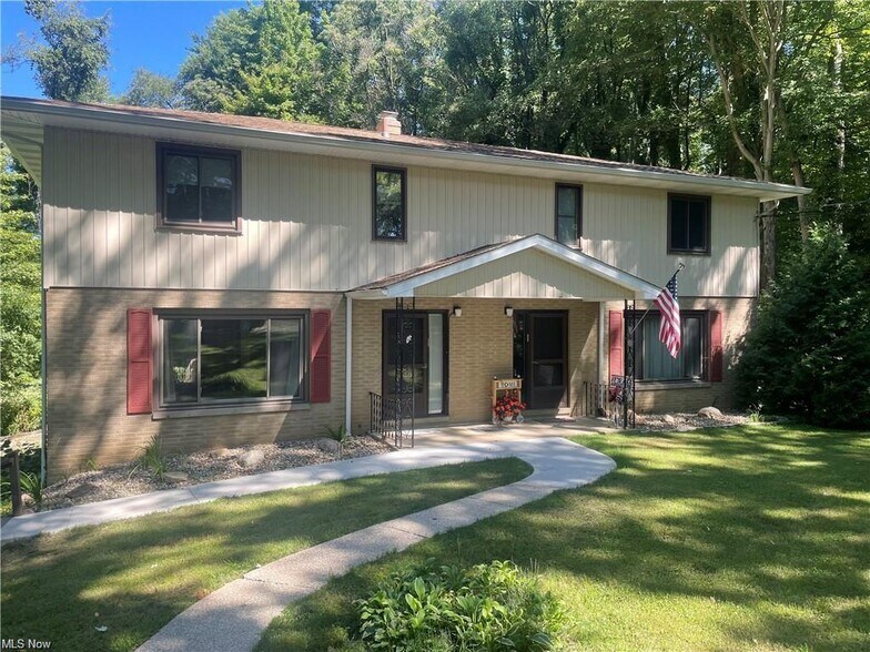 Primary Photo - 4435 Ridgedale Dr