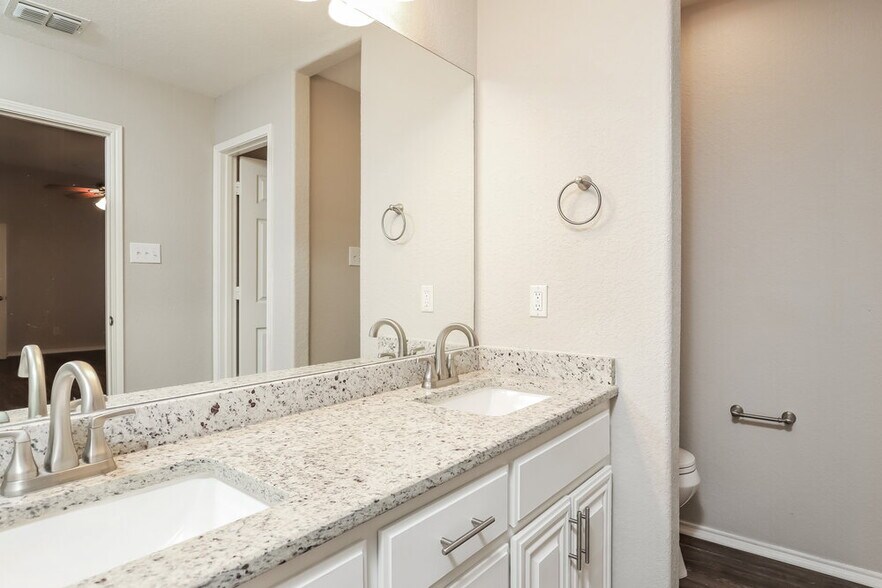 Building Photo - 7406 Horizon Point