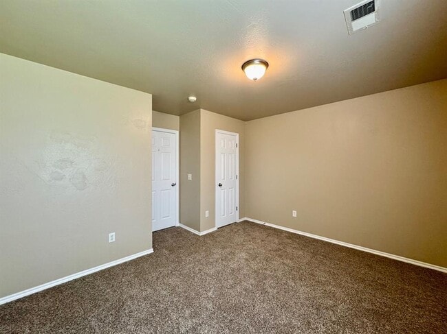 Building Photo - 422 Oregon Trail