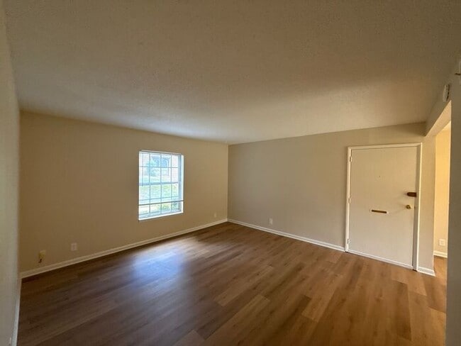 Building Photo - T.R. Lawing Realty Property