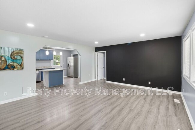 Building Photo - 6318 Denver Dr