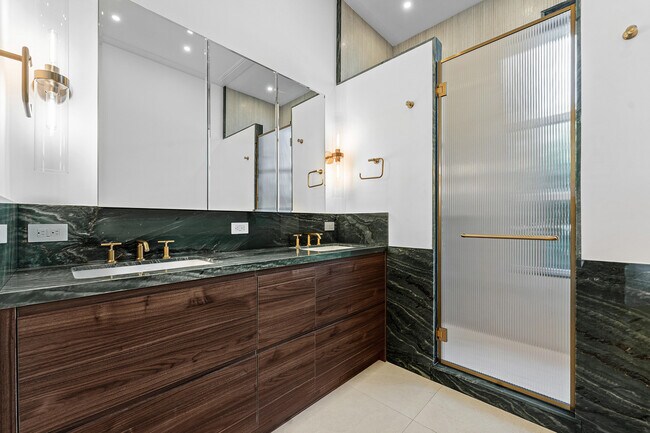 Building Photo - 5890 NW 39th Ave