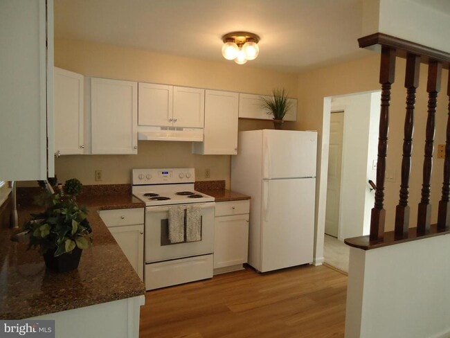 Building Photo - 515 Pleasants Dr