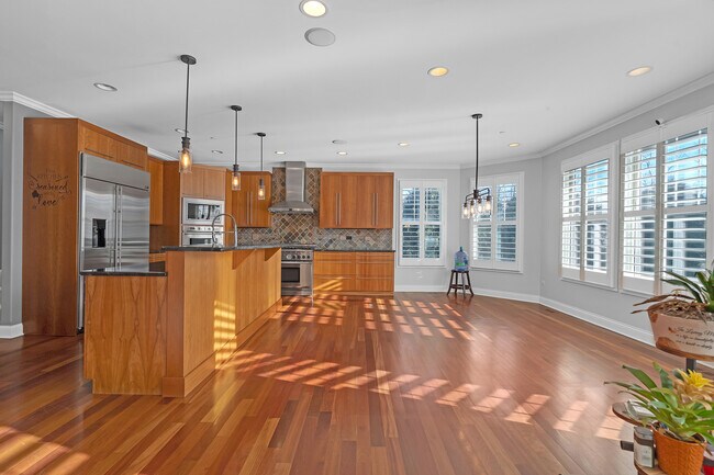 Building Photo - 7242 Greywall Ct