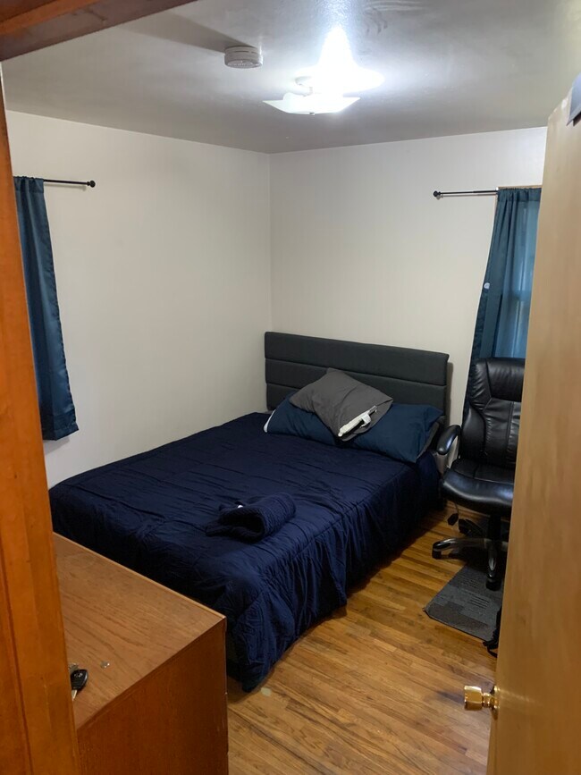 Building Photo - 108 Meadow Ln