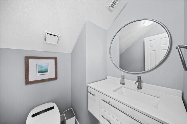 Building Photo - 3006 Brooks Ct