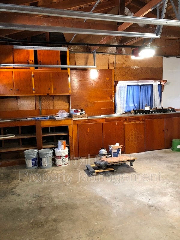 Building Photo - 725 Lobos St