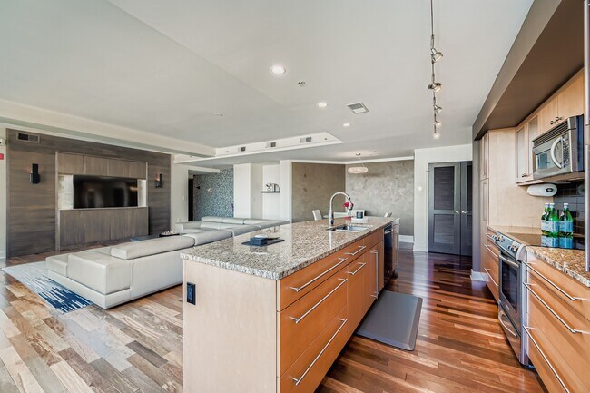 Building Photo - 675 President St