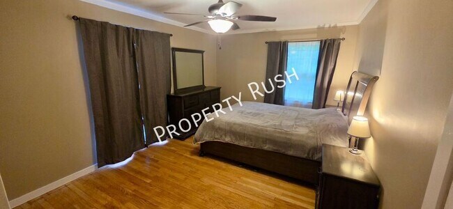 Building Photo - 3229 Westonia Dr