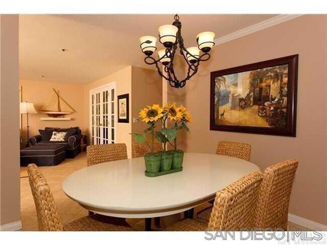 Building Photo - FULLY FURNISHED 2 BED/2 BATH CONDO IN LA JOLLA