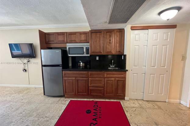 Building Photo - 19201 Collins Ave