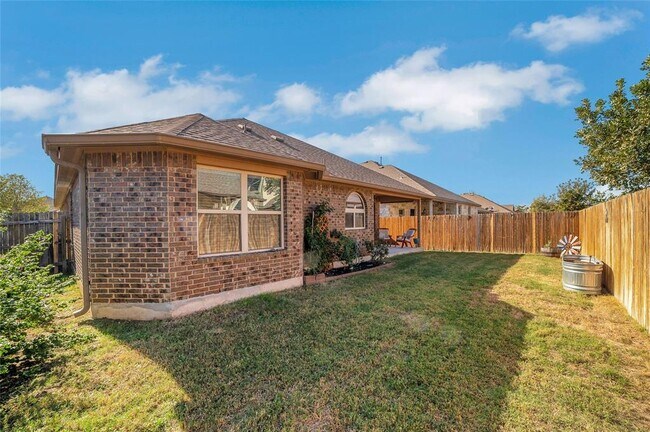 Building Photo - 2405 Billy Pat Rd