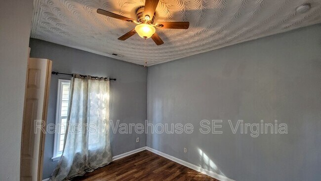 Building Photo - 1026 25th St