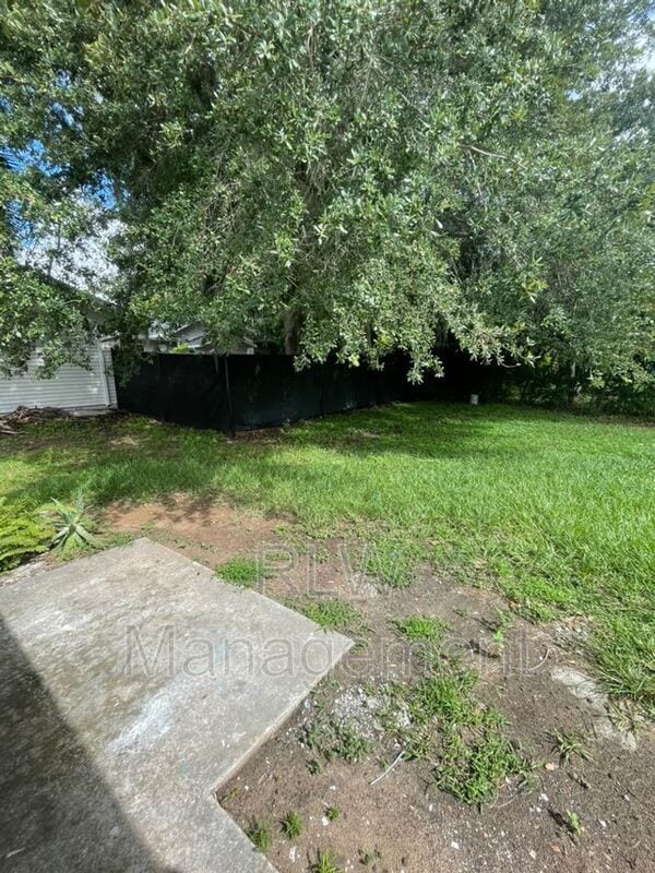 Building Photo - 117 Cherry Ave