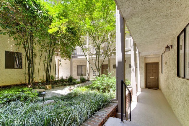 Building Photo - 10470 Riverside Dr