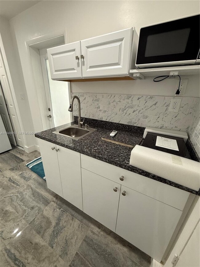 Building Photo - 545 NW 20th St