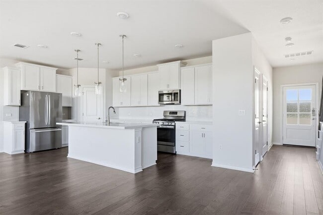 Building Photo - 4806 Plum Peach Bend