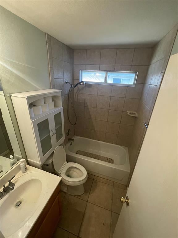 Building Photo - 3826 Westfield Dr