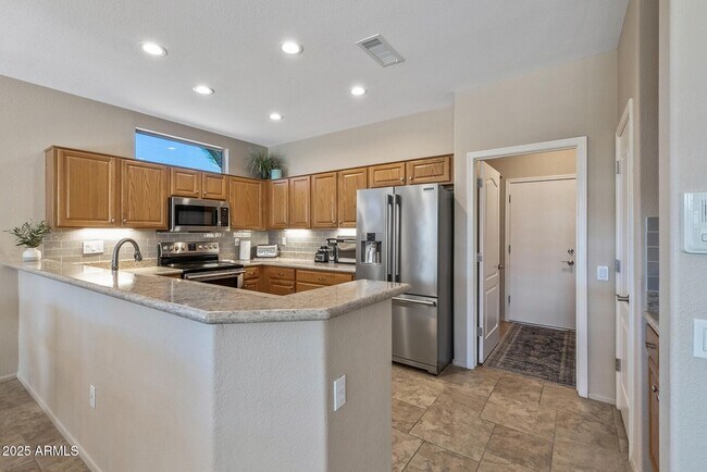 Building Photo - 16385 W Monteverde Ln